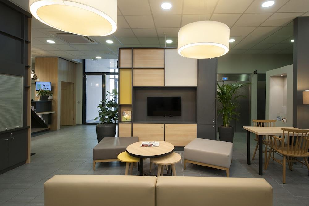 B&B Hotel Lyon Ouest Tassin Exteriör bild